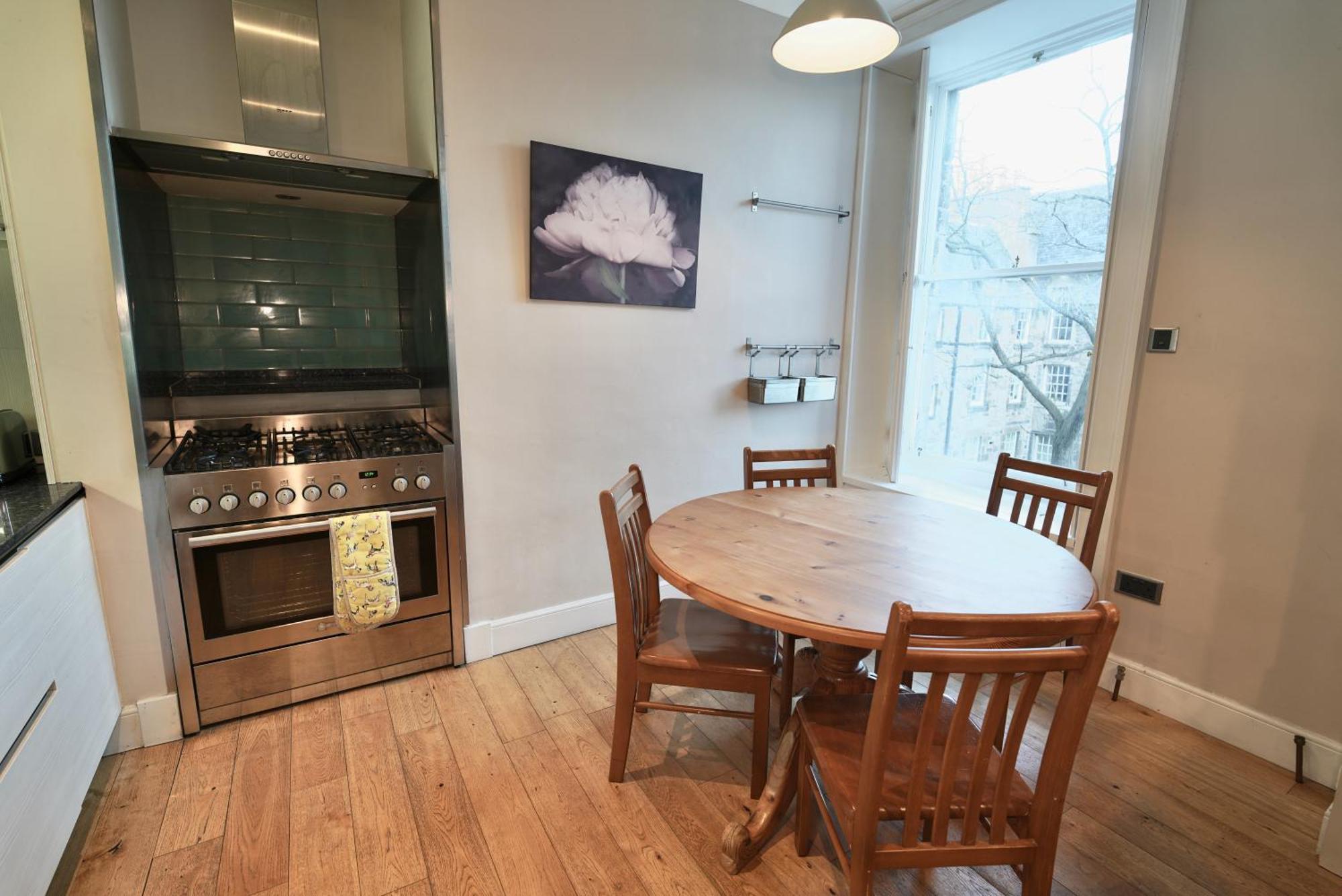 Spacious 2 Bed Apt Next To Royal Mile & Waverley EDI Eksteriør billede